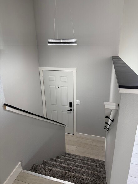 Building Photo - 1413 Charles St