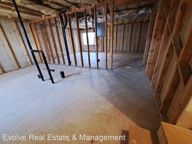 Building Photo - 3 br, 2.5 bath House - 469 E 250 N