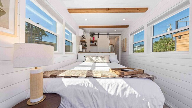 Building Photo - 316 Bream Ave