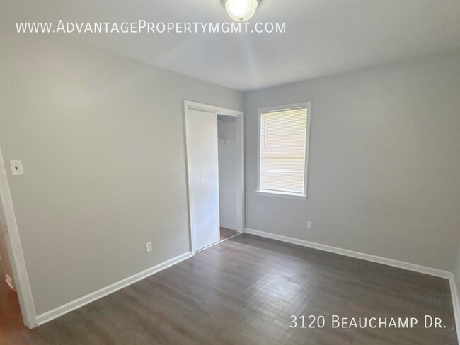 Building Photo - 3120 Beauchamp Dr