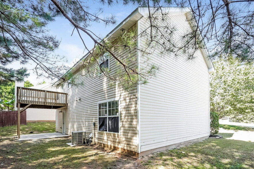 Building Photo - 3765 Crowned Eagle Way