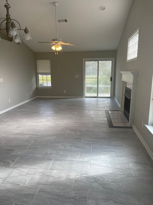 Building Photo - 267 Windridge Dr