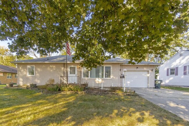 Building Photo - Beautiful 3-Bed 1.5-Bath House in Waterloo