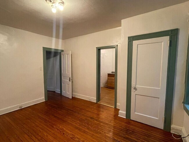 Building Photo - 3125 Guilford Ave