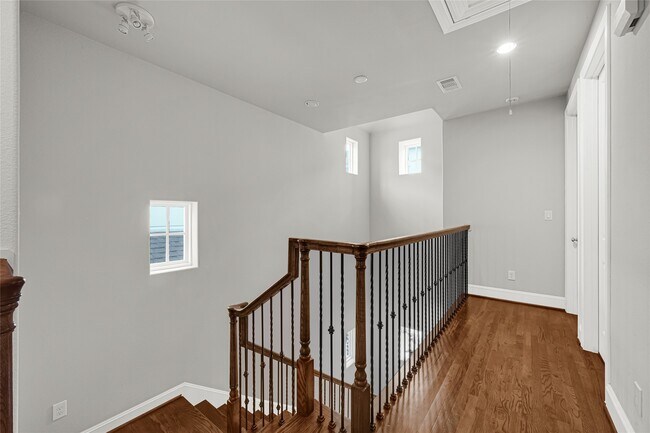 Building Photo - 5605 Cohn Meadow Ln
