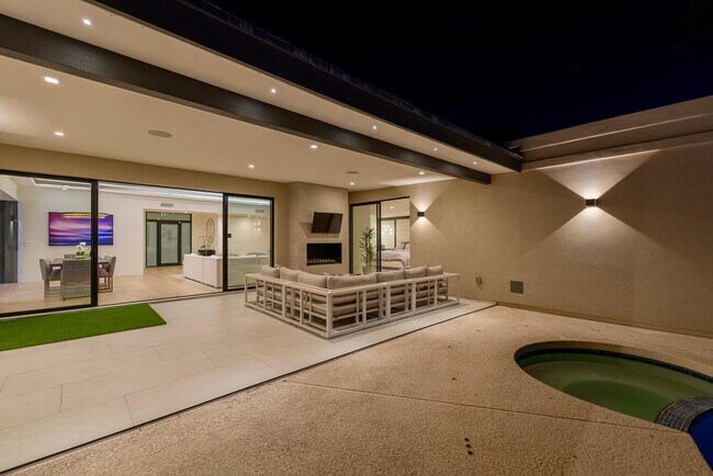 Building Photo - 7278 E Echo Ln