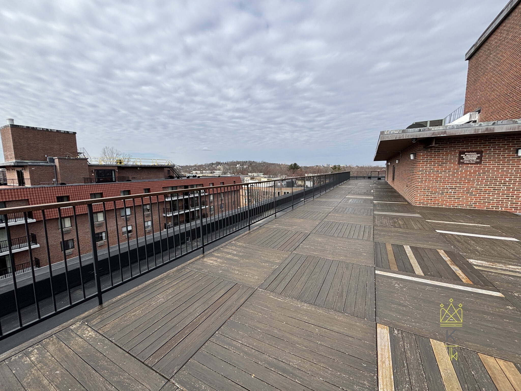 Building Photo - 135 Pleasant St