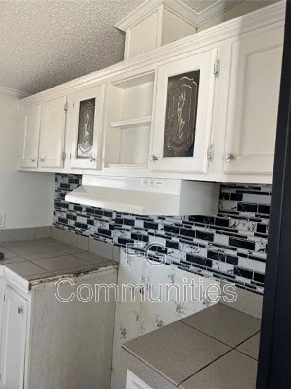 Building Photo - 147 Oak Knoll Dr