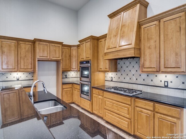 Building Photo - 16 Liser Glen