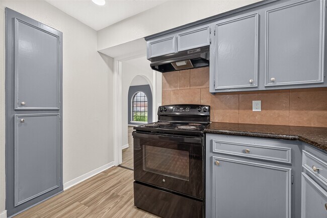 Building Photo - 14030 Cashel Forest Dr