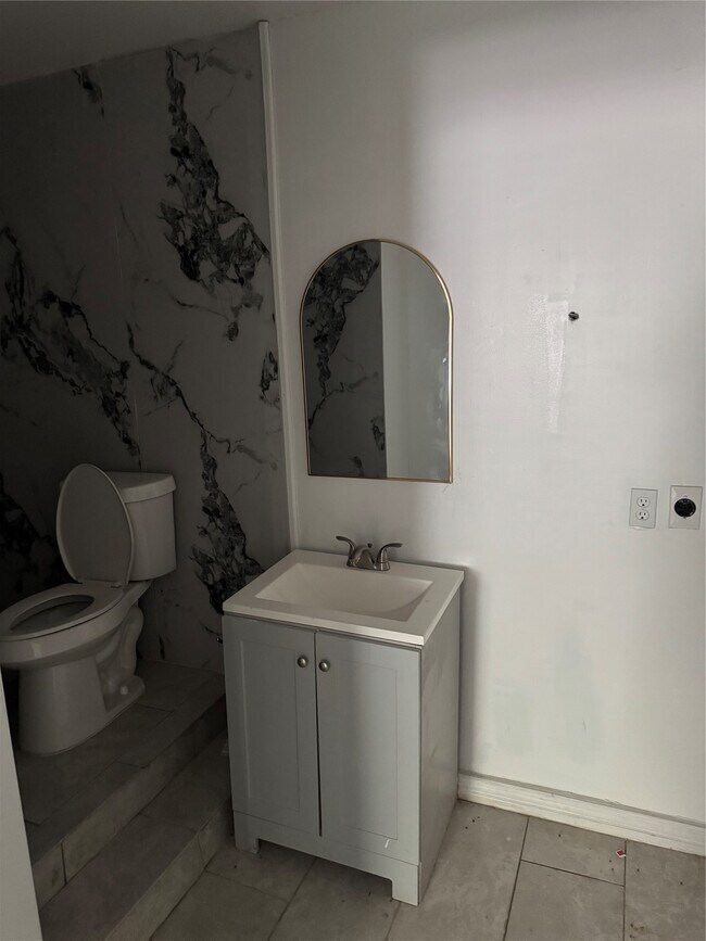 Building Photo - 4215 Botany Ln