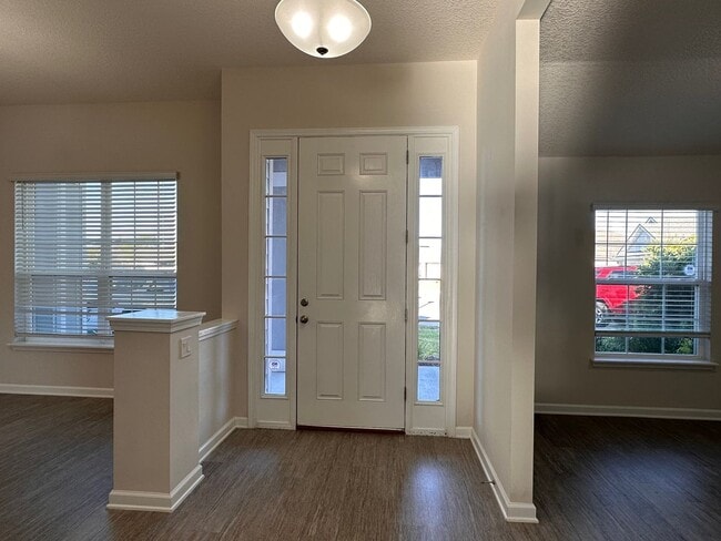 Building Photo - Close to Wildlight, Kingsbay and Fernandina Beach!