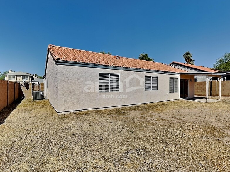 Building Photo - 2727 N 87th Ave