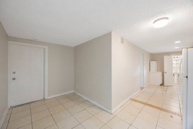 Building Photo - 4540 41st Ave N