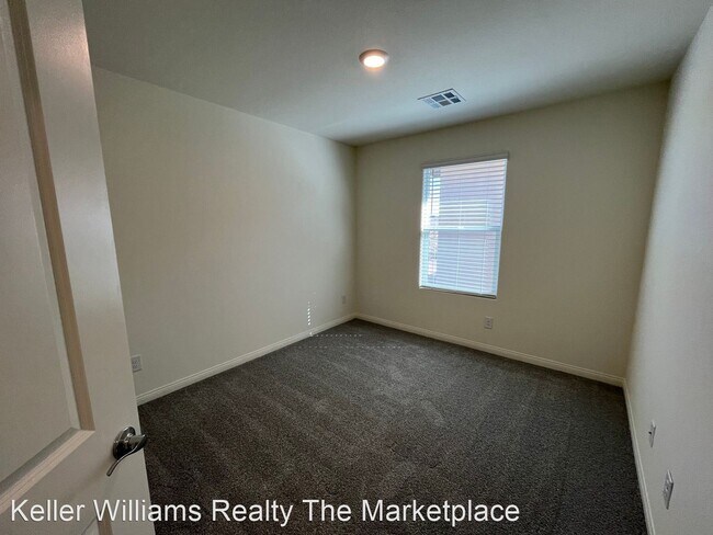 Building Photo - 4 br, 3 bath House - 428 Larksong Ave