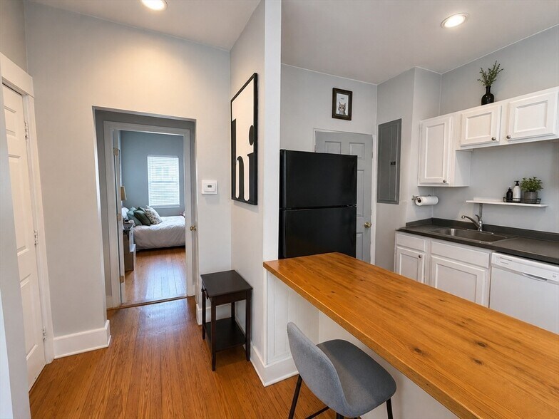 Building Photo - 3 K Street Pl