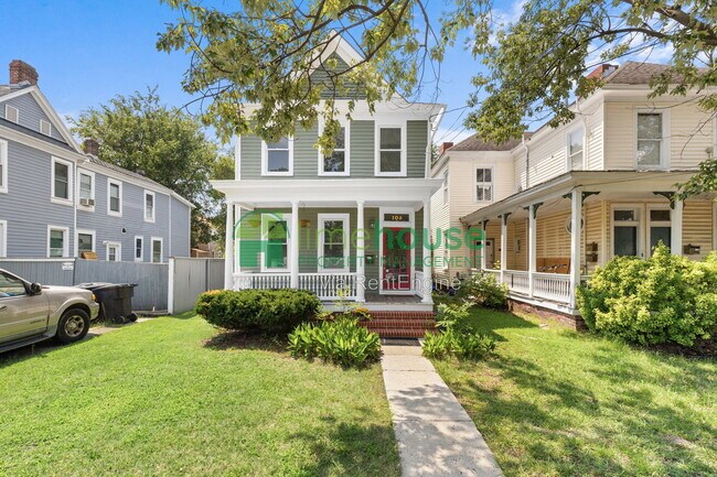 Building Photo - 106 Parkview Ave