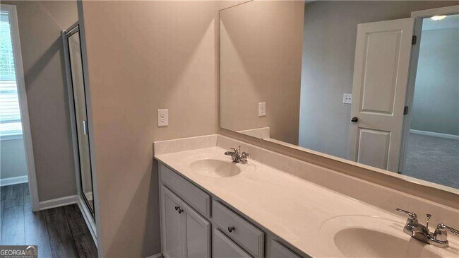 Building Photo - 400 Grey Falcon Ave