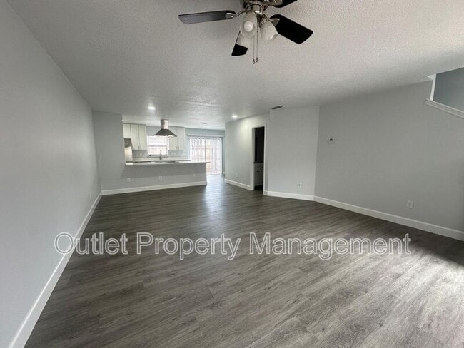 Building Photo - 6291 Arlington Ct