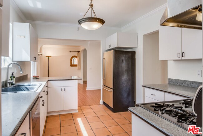 Building Photo - 4264 Mildred Ave