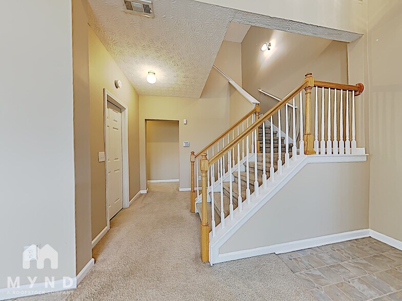 Building Photo - 4615 Legacy Square