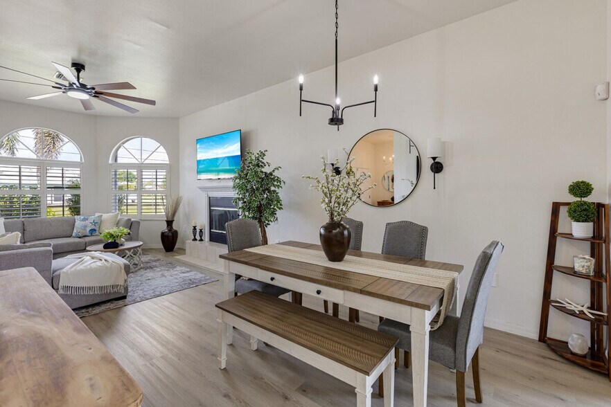 Building Photo - 533 SE 21st Ave