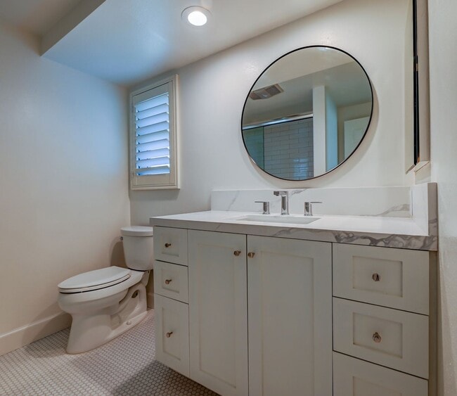 Building Photo - Updated, 3 bedroom 2.5 bath townhouse located in the Newport Riviera Community