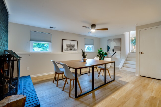 Coworking Area - 5471 Braddock Ridge Dr