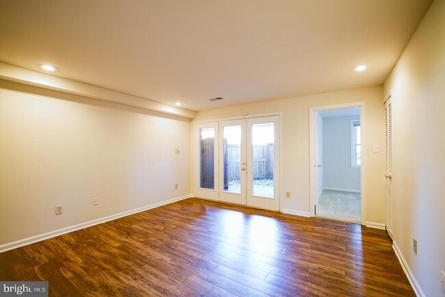 Building Photo - 1413 Oronoco St