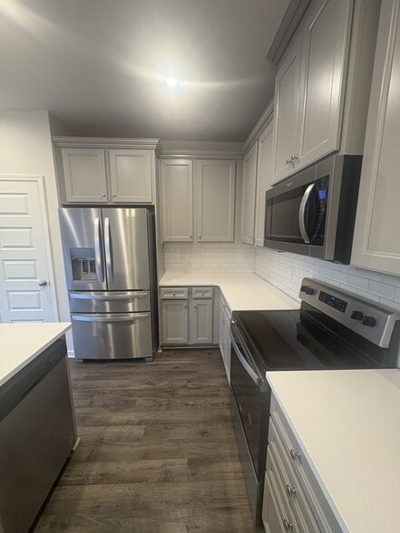 Building Photo - 106 Brighton Ln