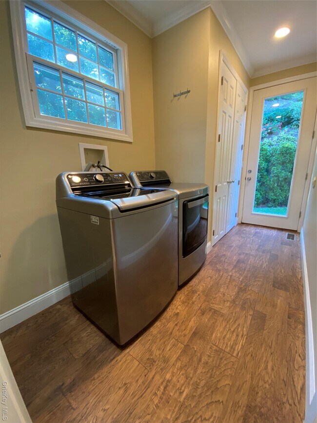 Building Photo - 24 Wilafra Pl