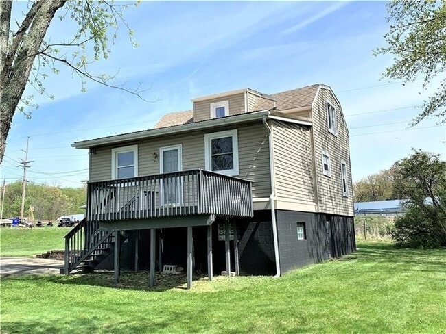 Building Photo - 116 Adams St