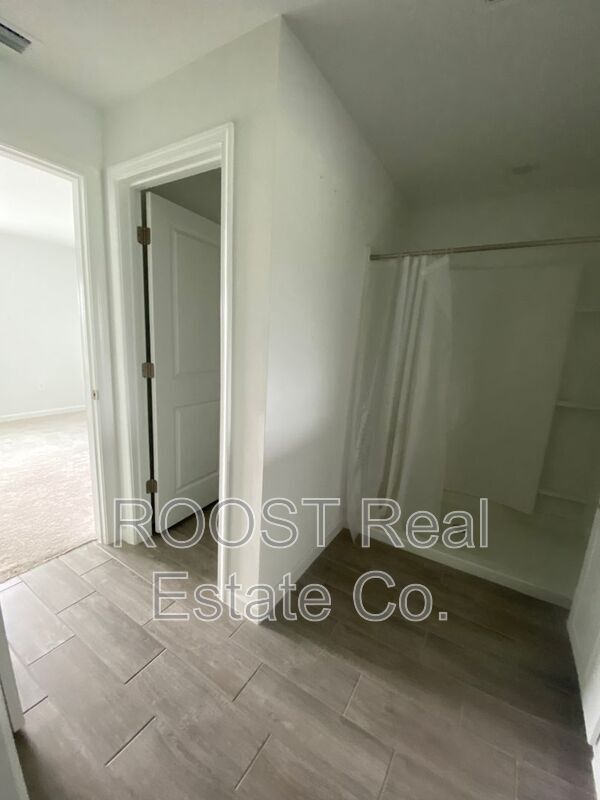 Building Photo - 1668 Colebrook Cir SW