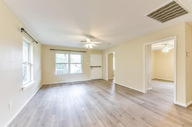 Building Photo - 3426 Angel Ln