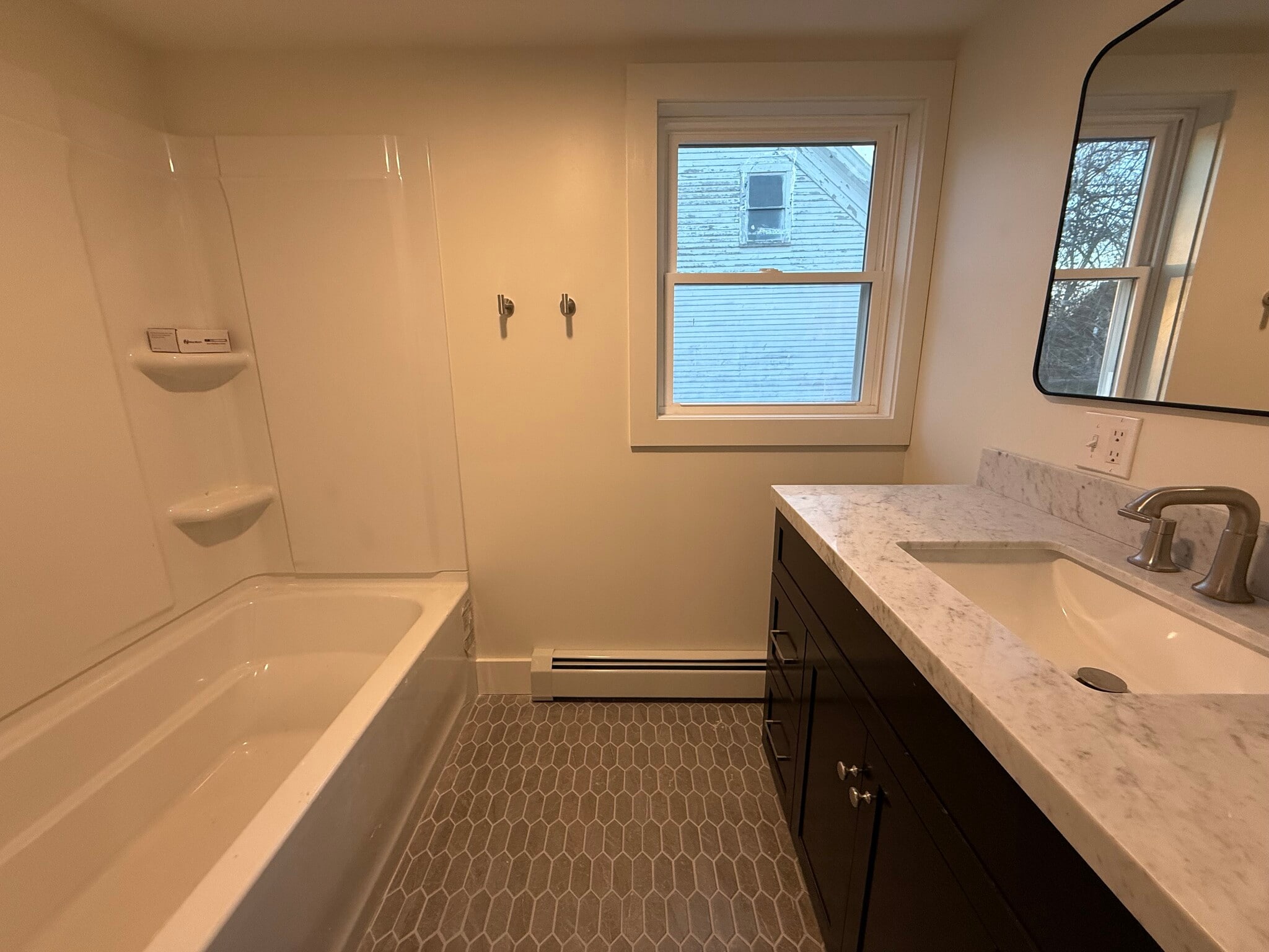 Building Photo - 35 Grant St