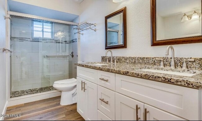 Building Photo - 2502 E Sahuaro Dr