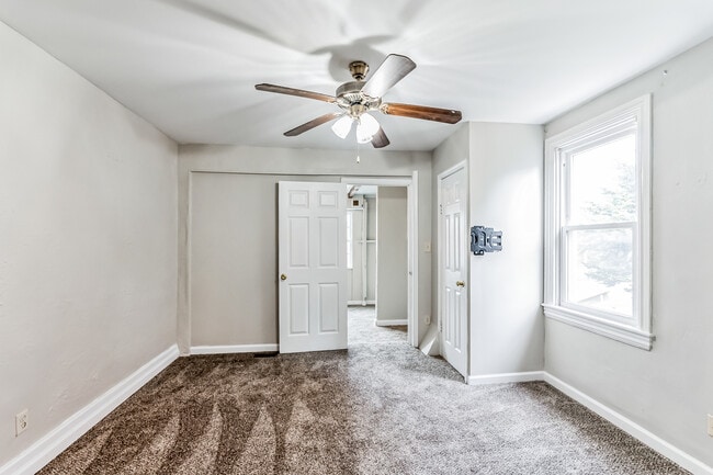 Building Photo - 123 Main St