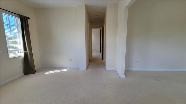 Building Photo - 6033 NW 118th Dr