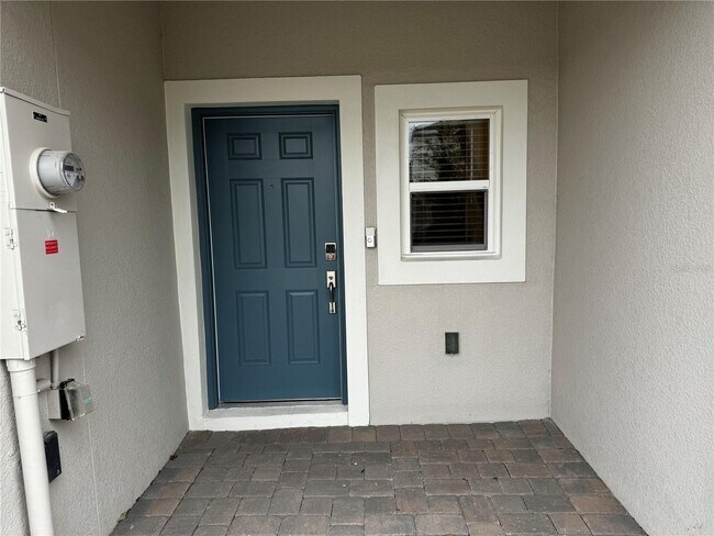 Building Photo - 3037 Canary Ave