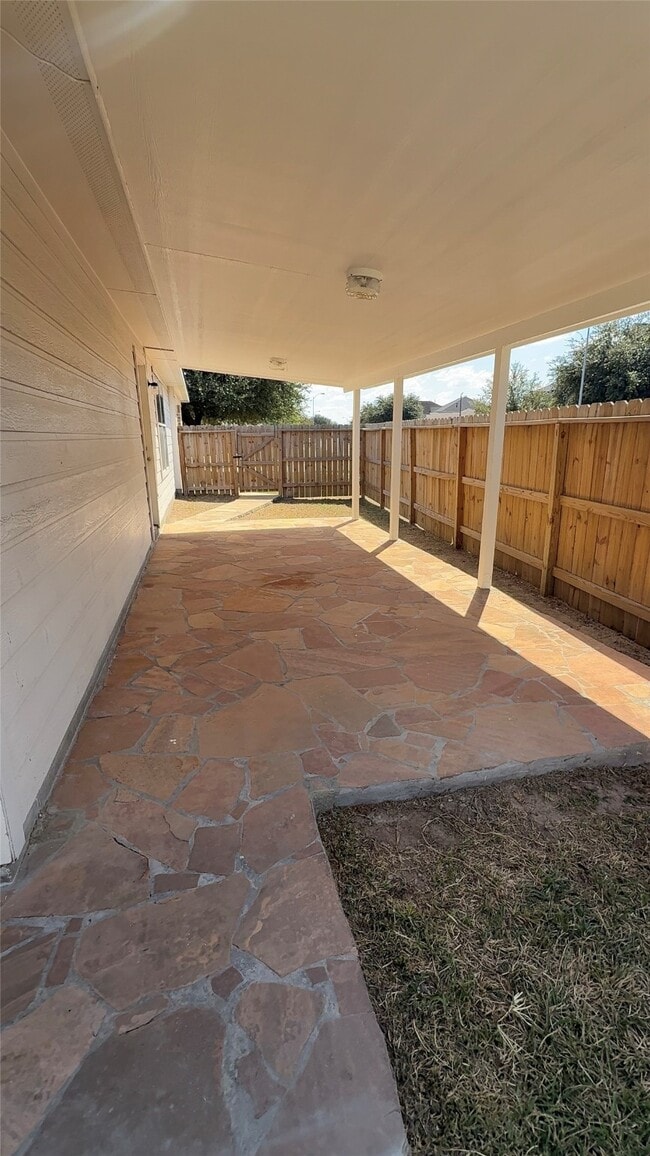 Building Photo - 1103 Laurel Chase Tr