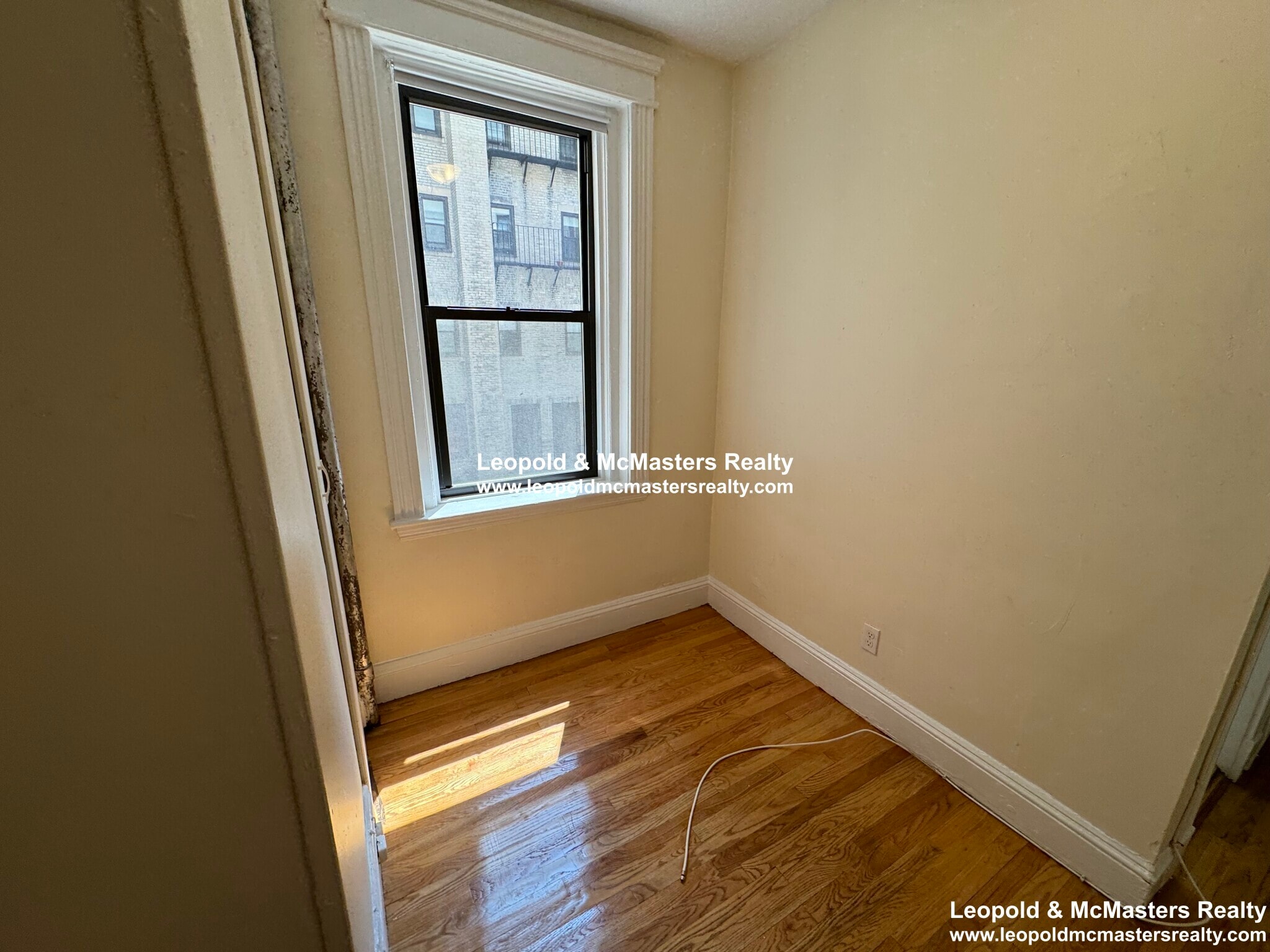 Building Photo - 230 Fuller St