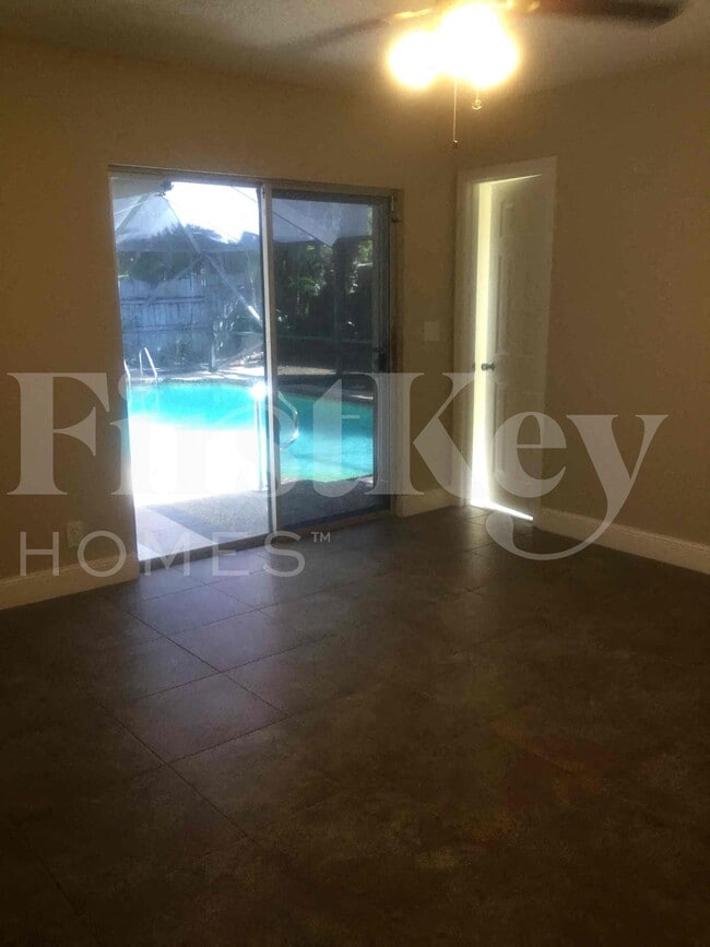 Building Photo - 19742 Carolina Cir