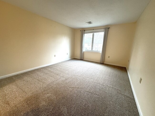 Building Photo - 49 Brickett Hill Cir