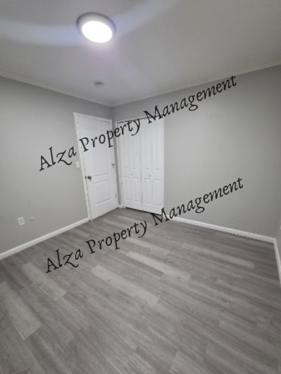 Building Photo - 2210 Capri Ave