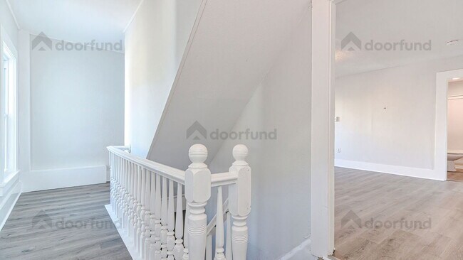 Building Photo - 11 Pleasant St