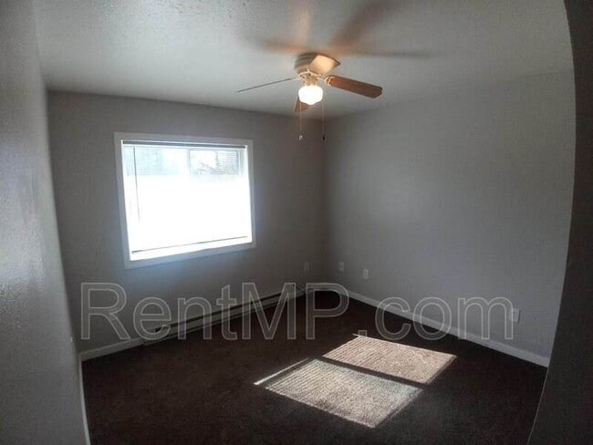 Building Photo - 3050 Elroy Drive-7