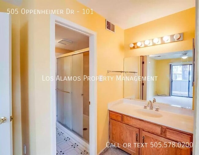 Building Photo - 505 Oppenheimer Dr