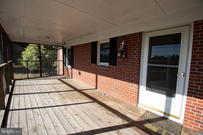 Building Photo - 7612 Sherwood Rd