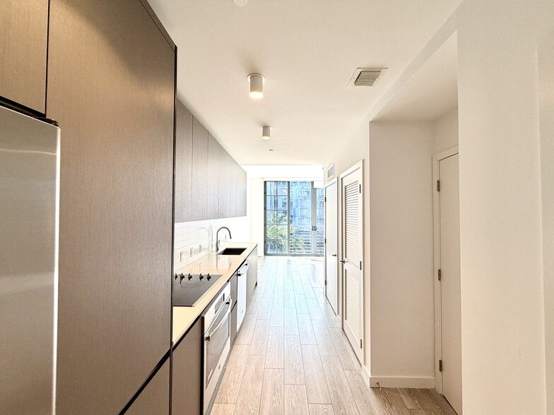 Building Photo - 328 NW 33rd St