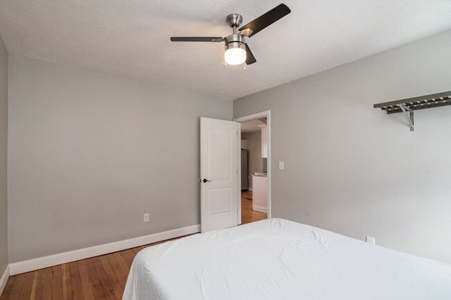 Building Photo - 30 Sunnymeade Ave